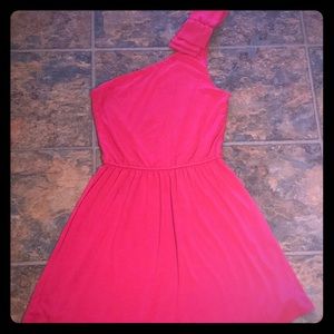 🌸SALE! 🌺Express Pink color one shoulder small